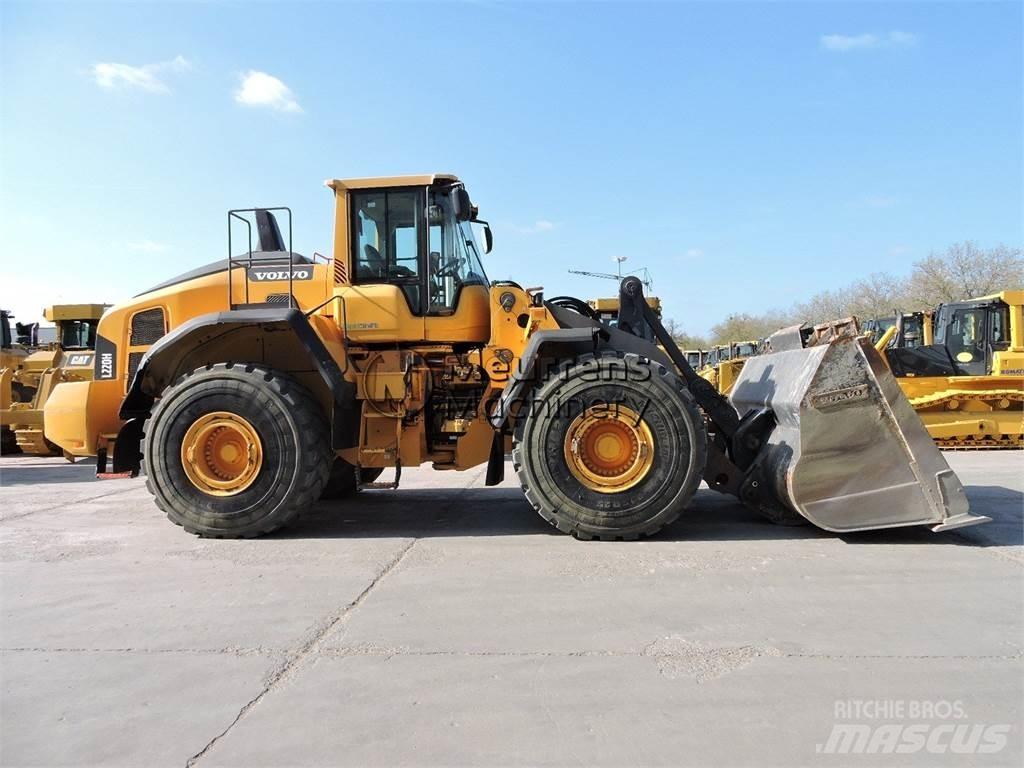 Volvo L220H Incarcator pe pneuri