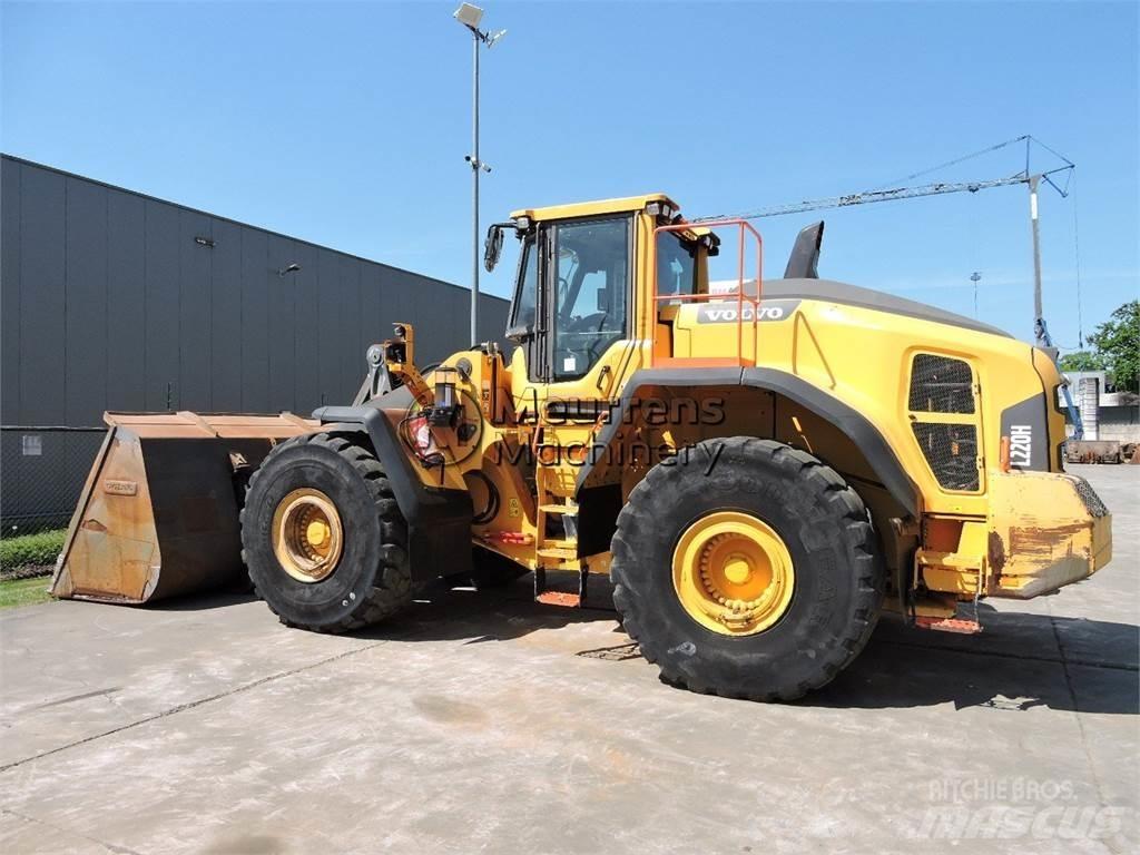 Volvo L220H Incarcator pe pneuri