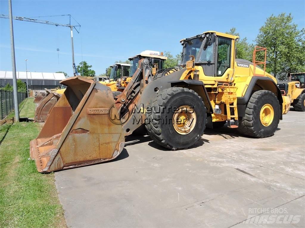 Volvo L220H Incarcator pe pneuri