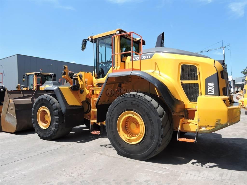 Volvo L220H Incarcator pe pneuri
