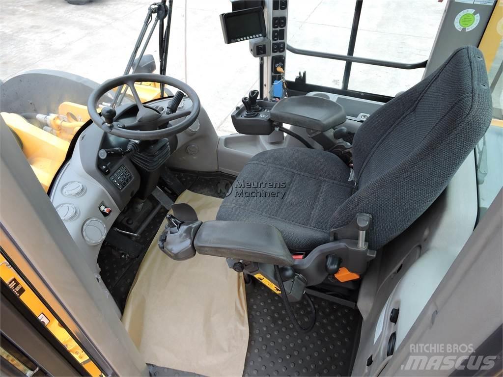 Volvo L250G Incarcator pe pneuri