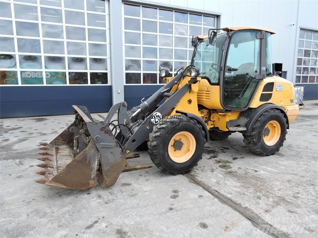 Volvo L25F Incarcator pe pneuri