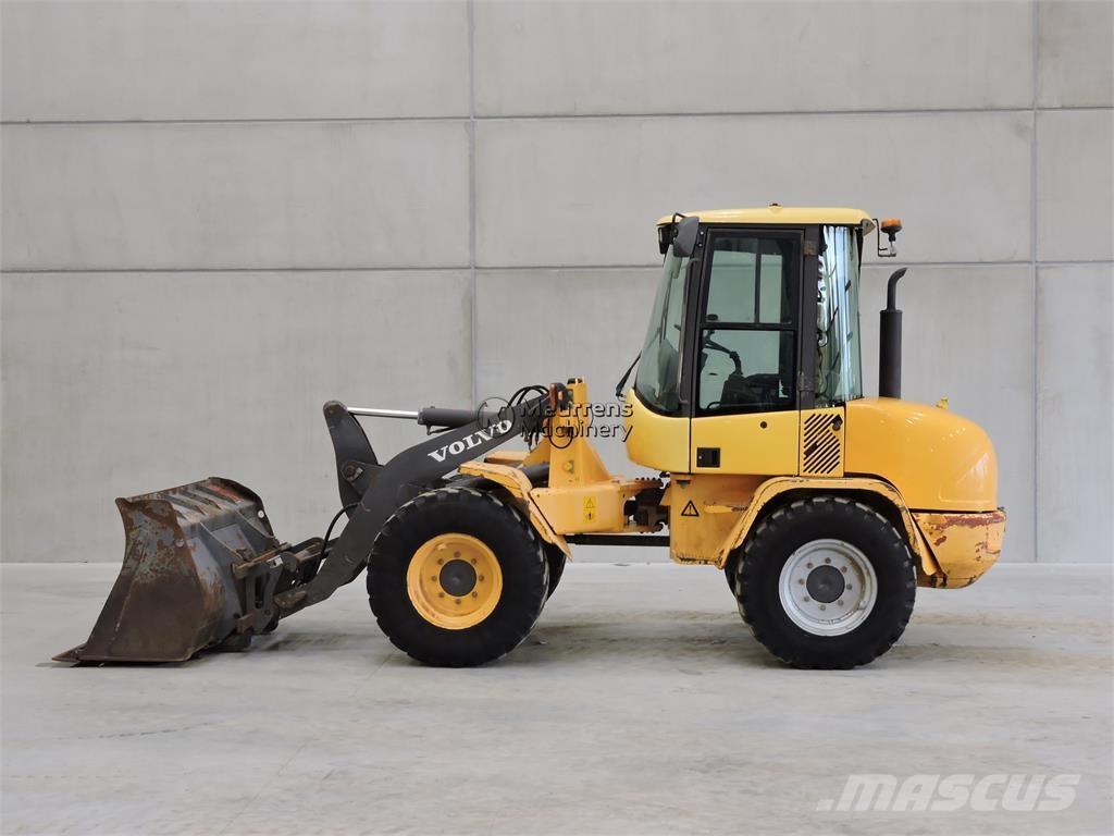 Volvo L35B Incarcator pe pneuri