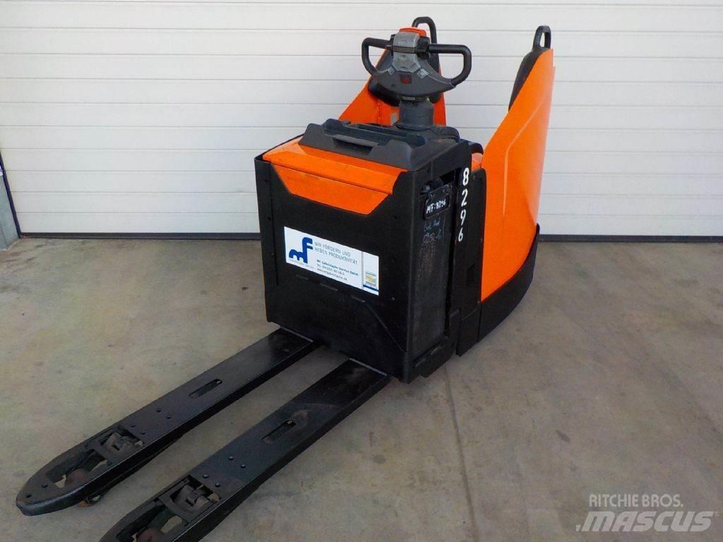 BT LPE200 Transpaleta manuala