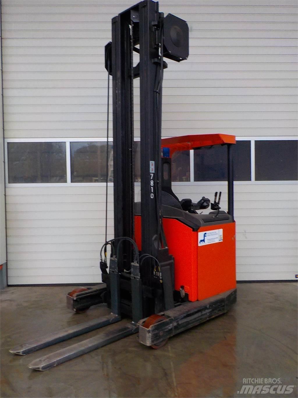 BT RR B2 Stivuitor cu catarg retractabil
