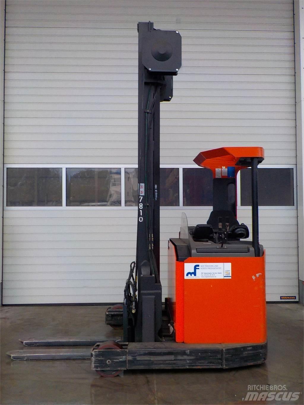 BT RR B2 Stivuitor cu catarg retractabil