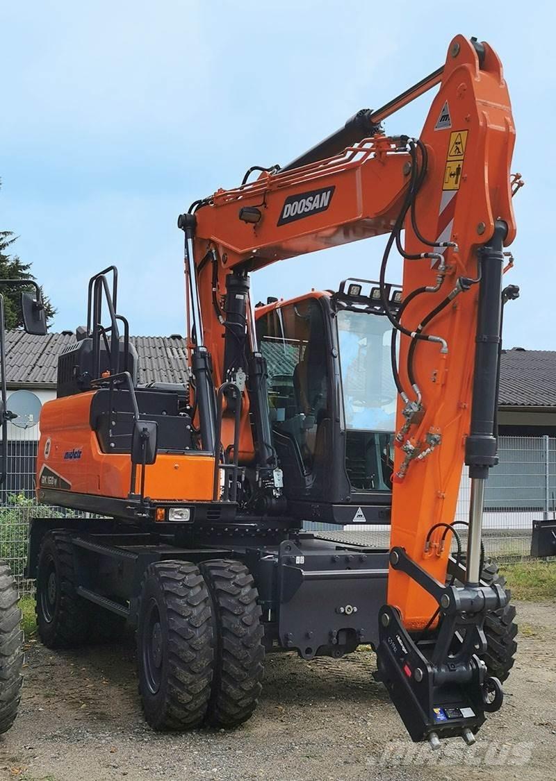 Doosan DX 160 W-7 Excavatoare cu roti
