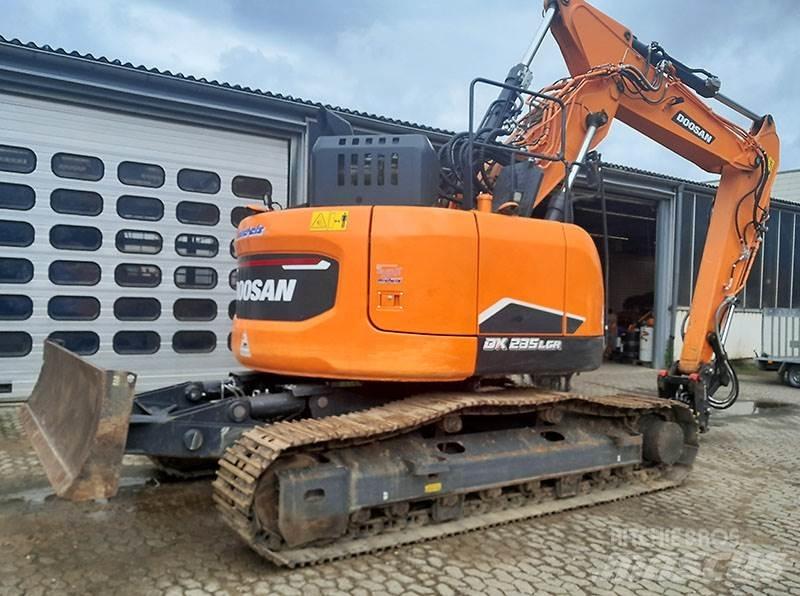 Doosan DX 235 LCR-7 Excavatoare pe șenile
