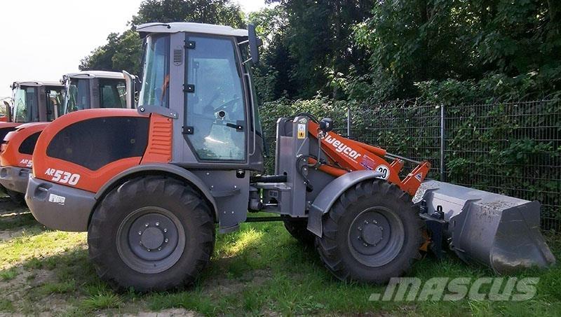 Weycor AR 530 Incarcator pe pneuri