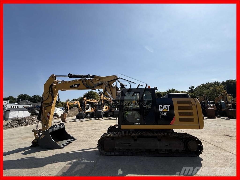 CAT 323 EL Excavatoare pe șenile
