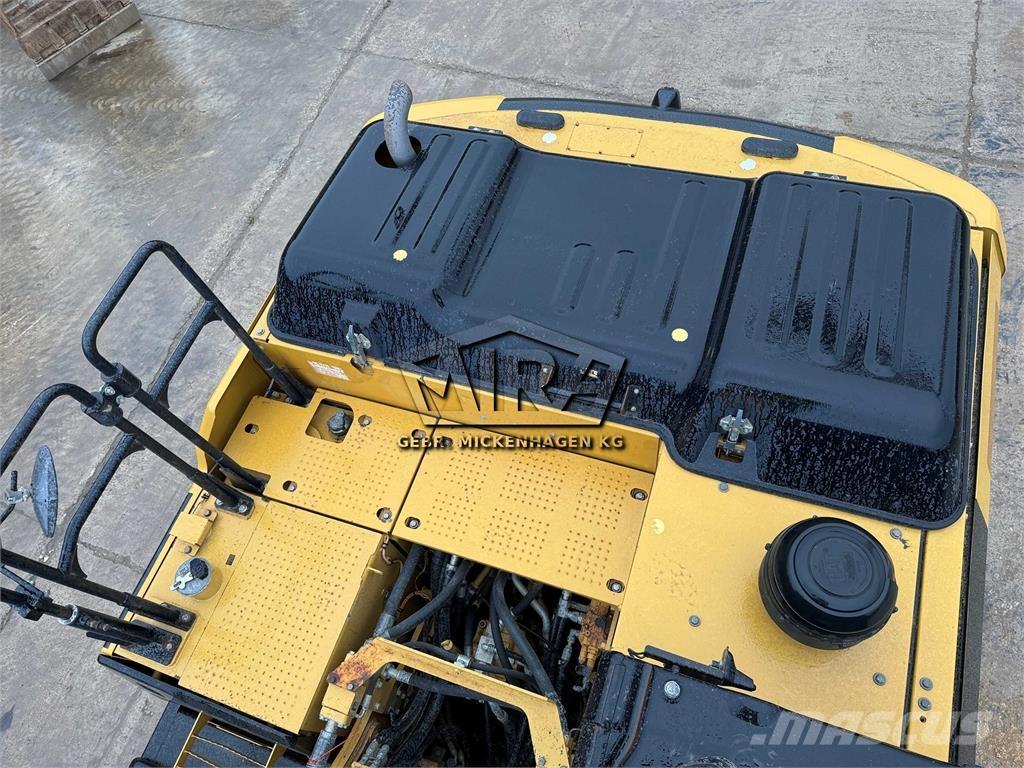 CAT 323 EL Excavatoare pe șenile
