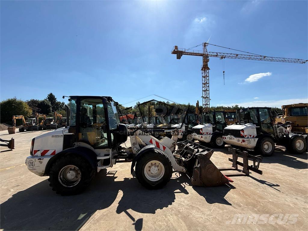 CAT 908 M Incarcator pe pneuri