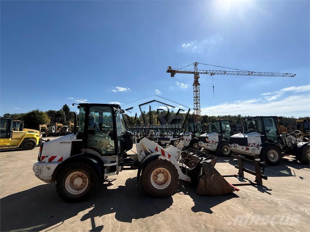 CAT 908 M Incarcator pe pneuri