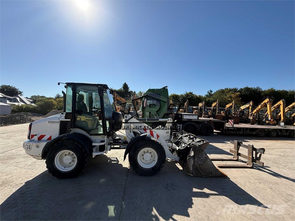 CAT 908 M Incarcator pe pneuri