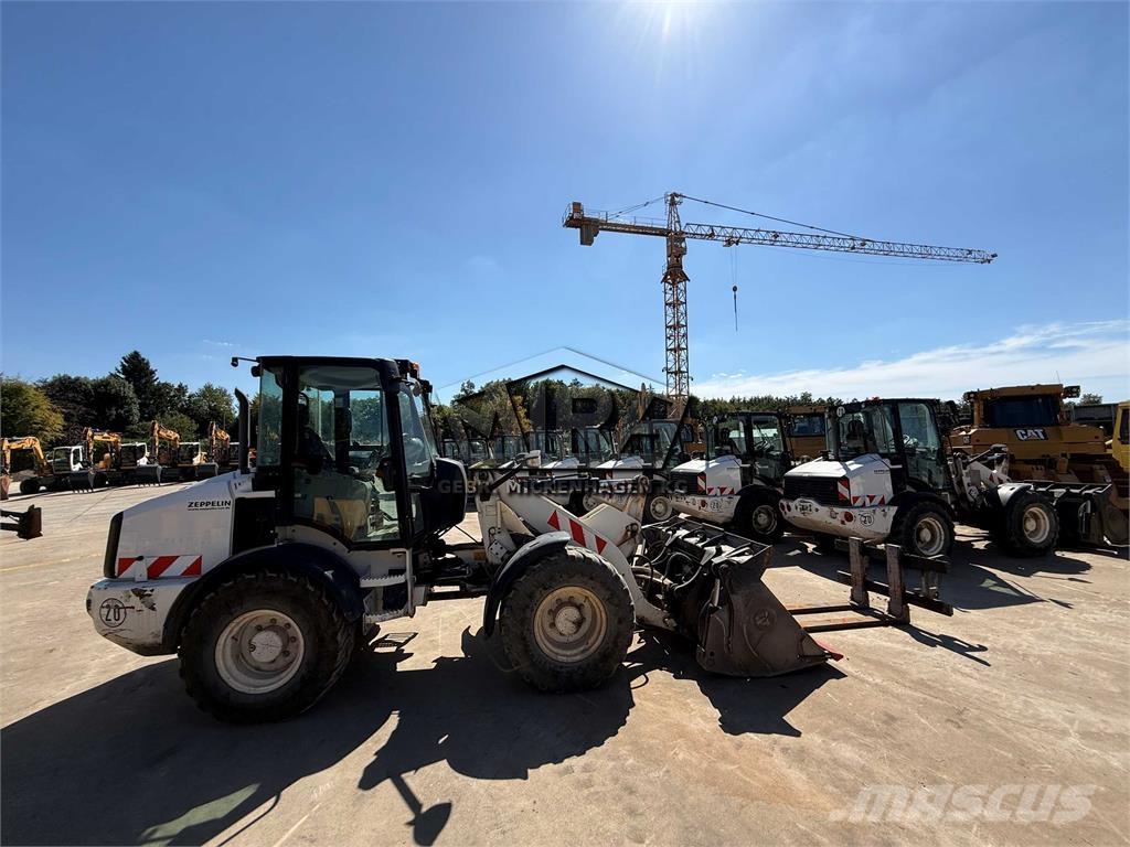 CAT 908 M Incarcator pe pneuri