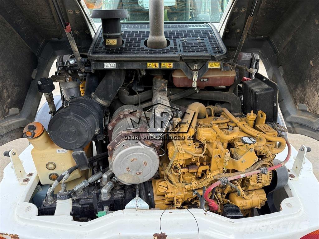 CAT 908M Incarcator pe pneuri