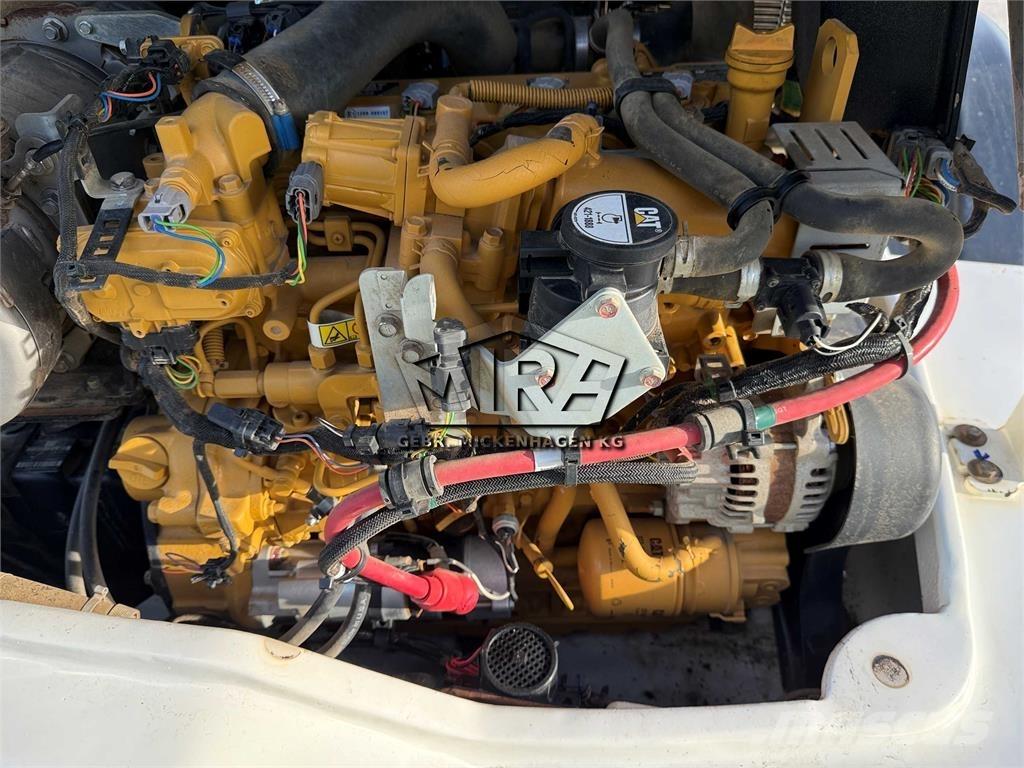 CAT 908M Incarcator pe pneuri