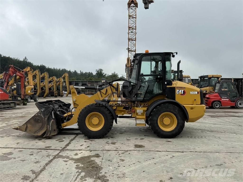 CAT 908M Incarcator pe pneuri