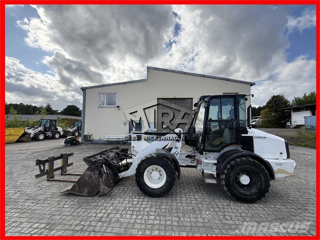 CAT 908M Incarcator pe pneuri