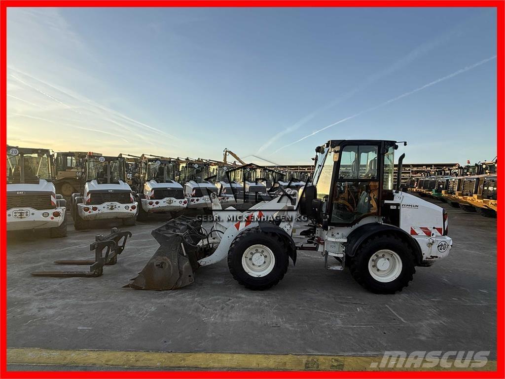 CAT 908M Incarcator pe pneuri