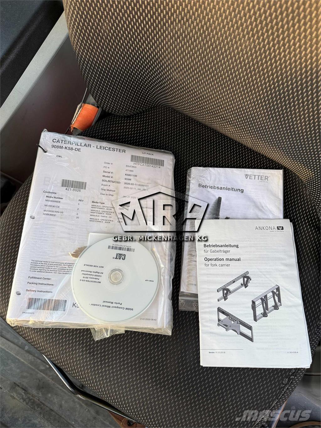 CAT 908M Incarcator pe pneuri