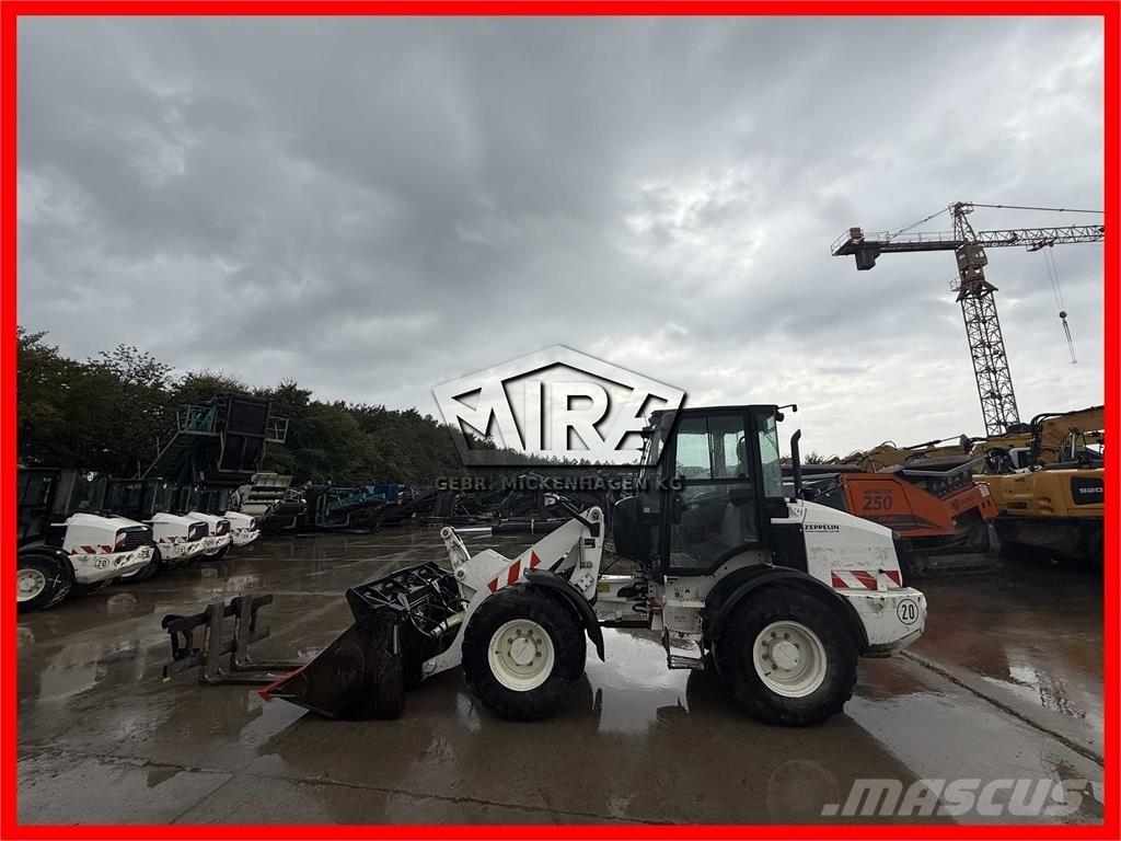 CAT 908M Incarcator pe pneuri