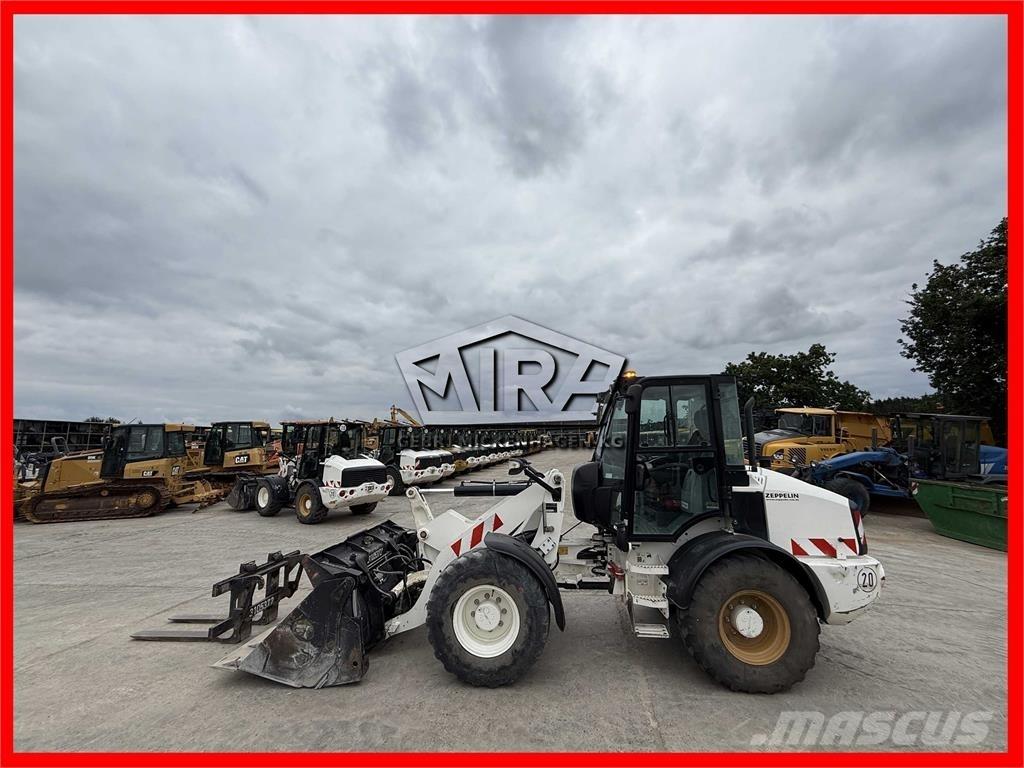CAT 908M Incarcator pe pneuri