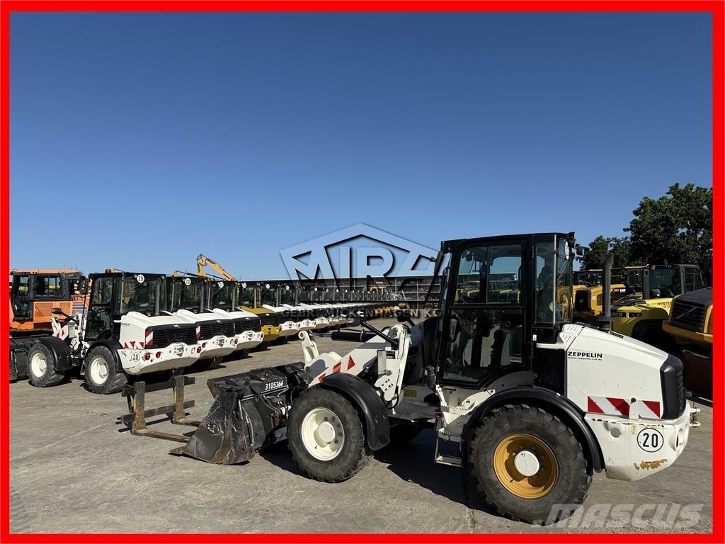 CAT 908M Incarcator pe pneuri