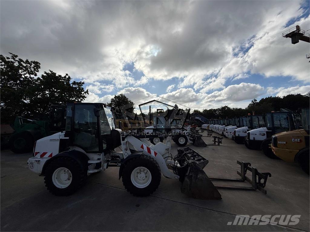 CAT 908M Incarcator pe pneuri