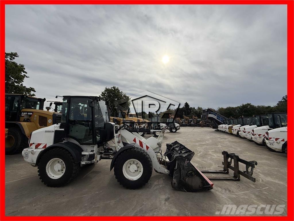 CAT 908M Incarcator pe pneuri