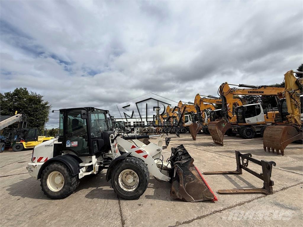 CAT 908M Incarcator pe pneuri