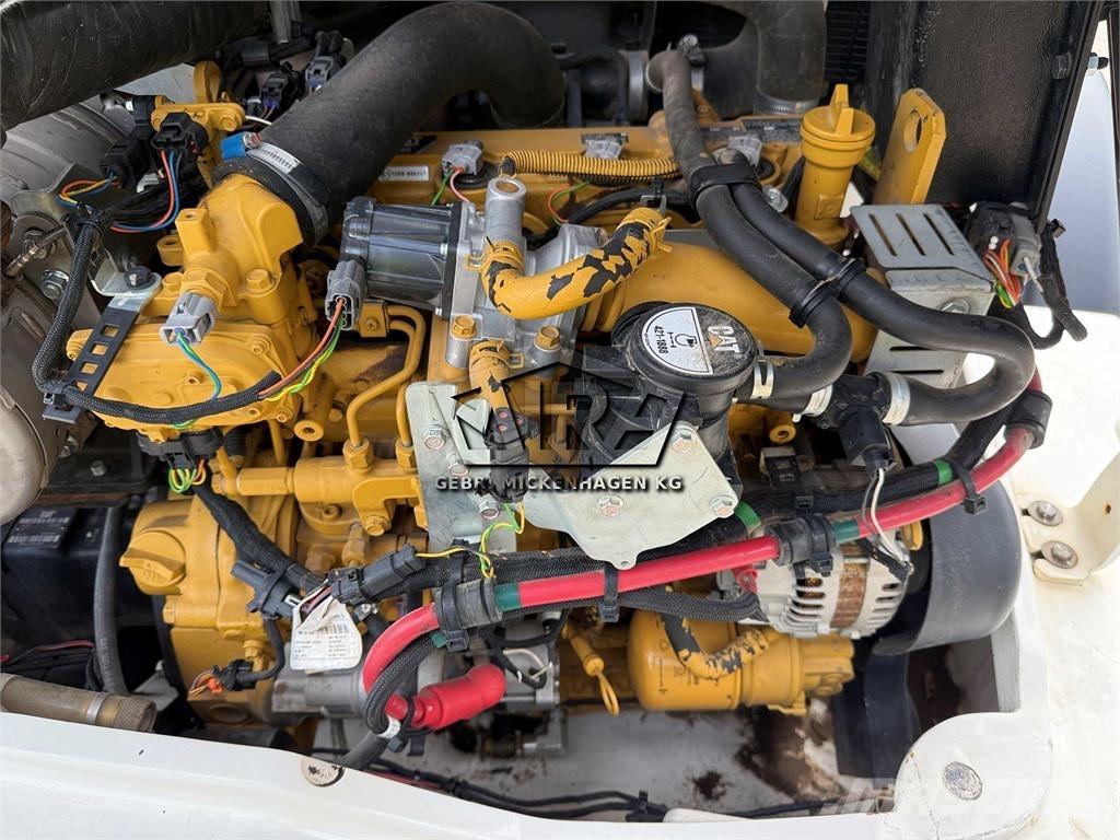 CAT 908M Incarcator pe pneuri