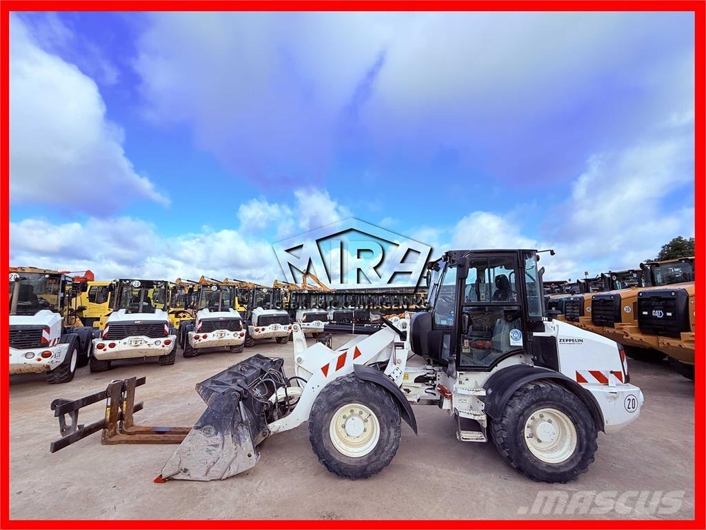 CAT 908M Incarcator pe pneuri