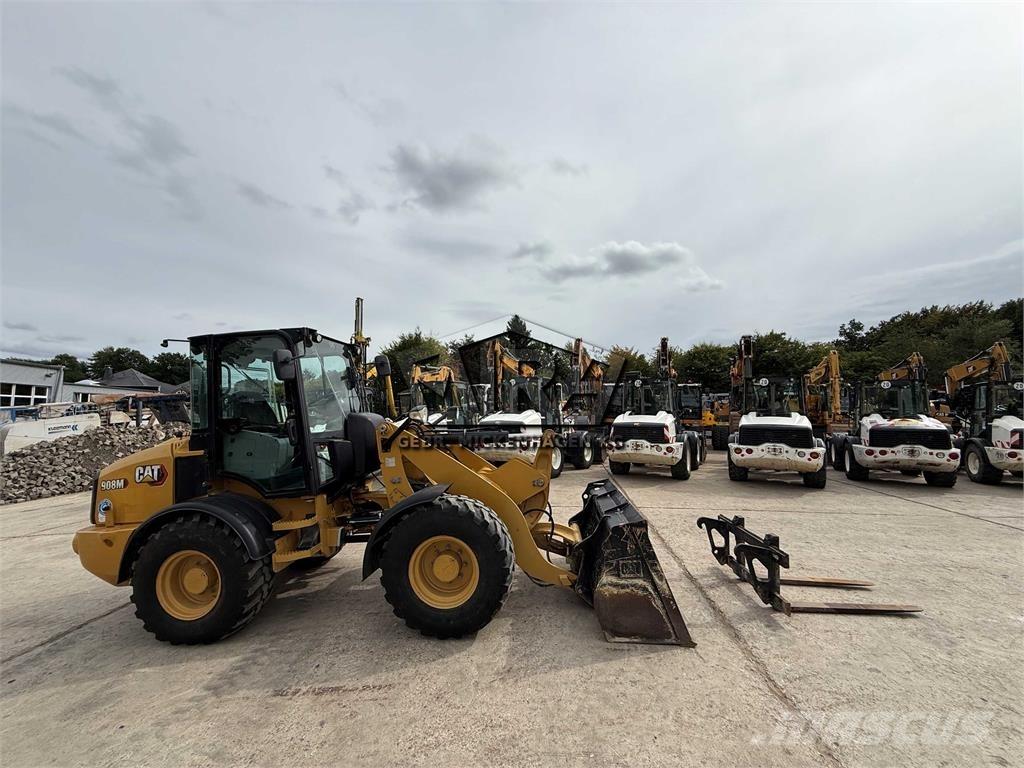 CAT 908M Incarcator pe pneuri