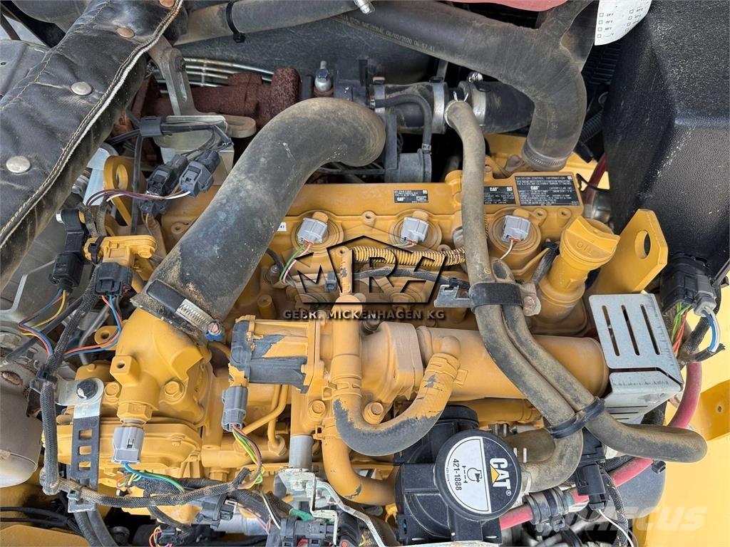 CAT 908M Incarcator pe pneuri