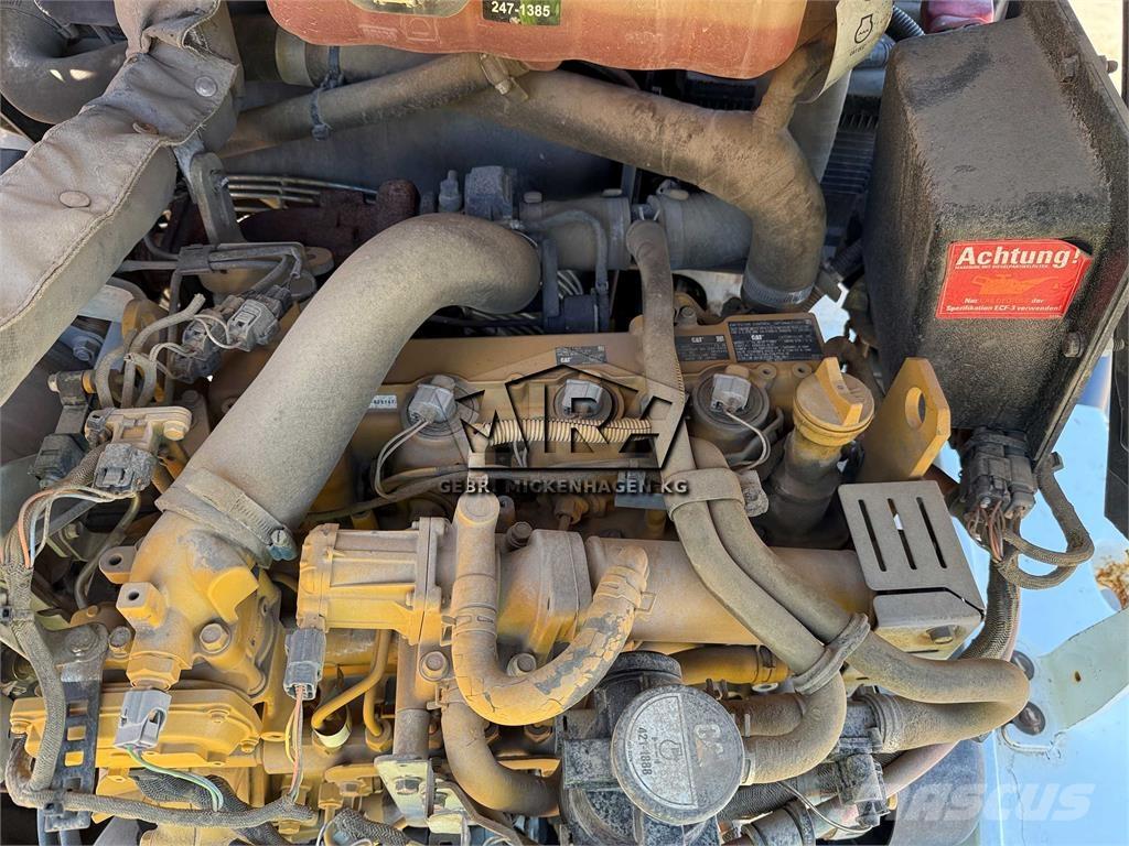 CAT 908M Incarcator pe pneuri