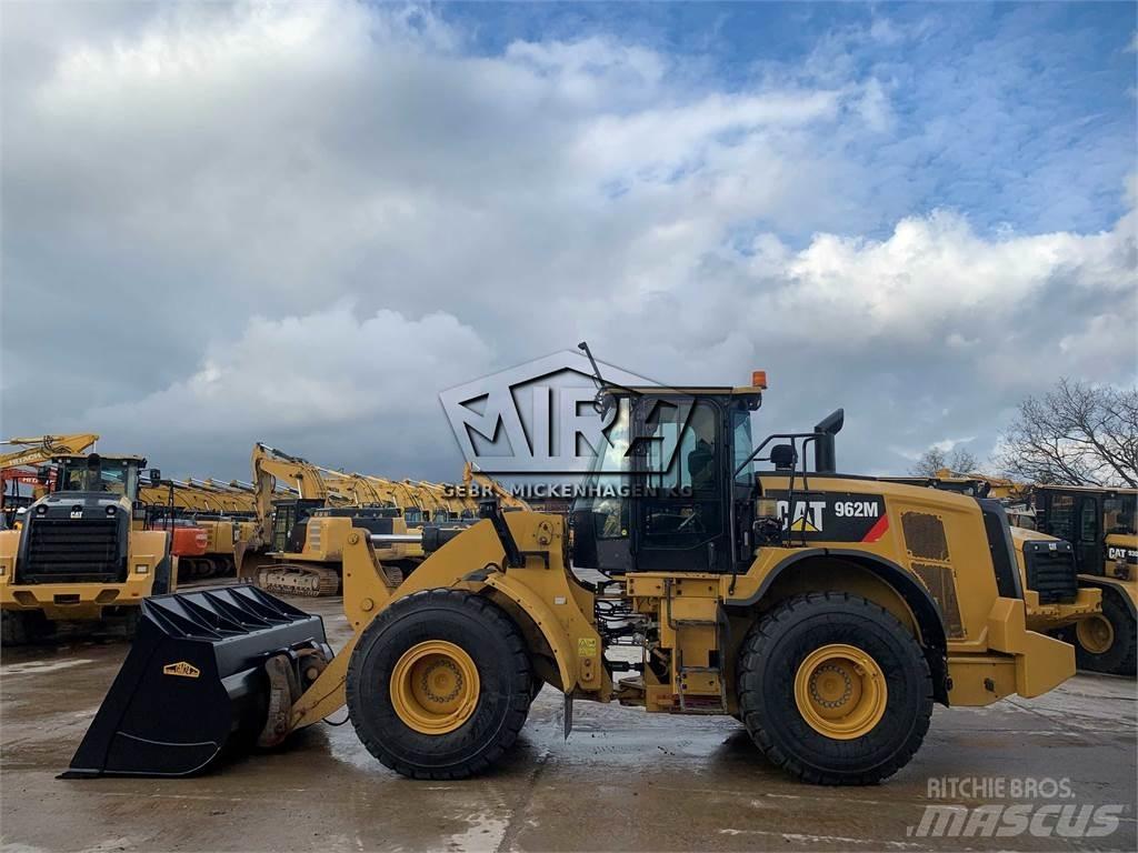 CAT 962M Incarcator pe pneuri
