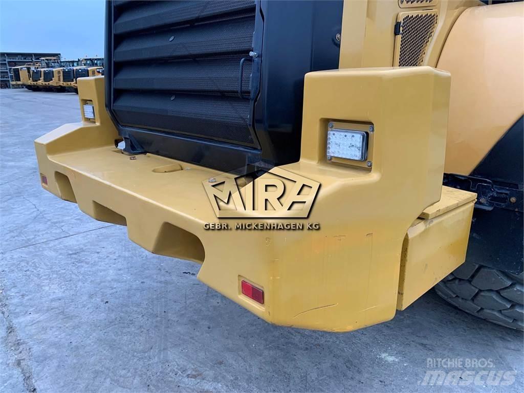 CAT 972M XE Incarcator pe pneuri