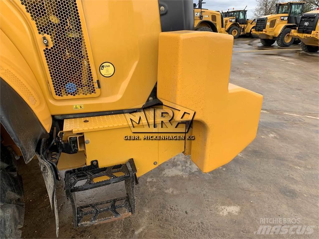CAT 972M XE Incarcator pe pneuri