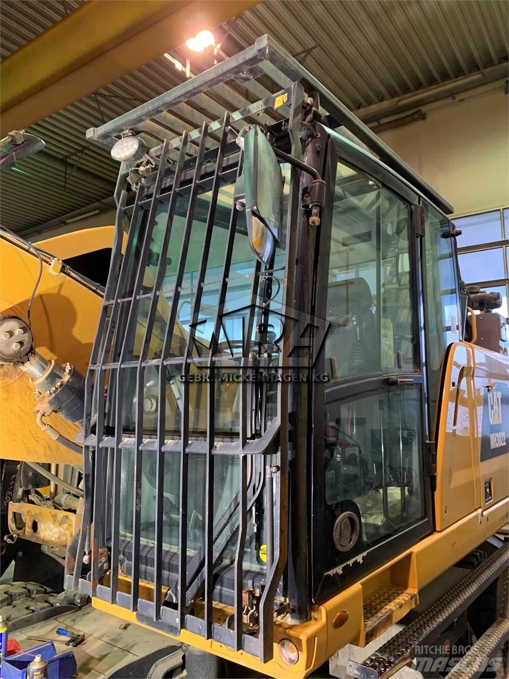 CAT Schutzgitter Cabine si interior