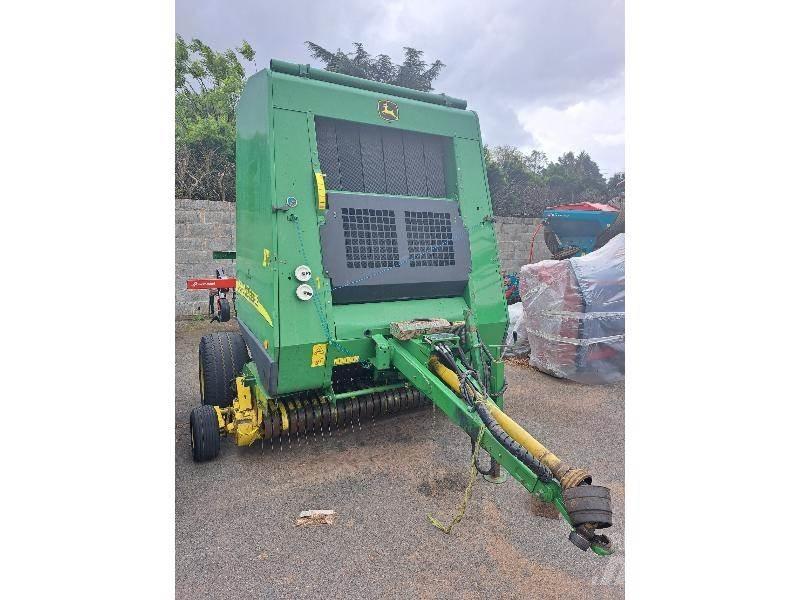 John Deere 592 Masina de balotat cilindric