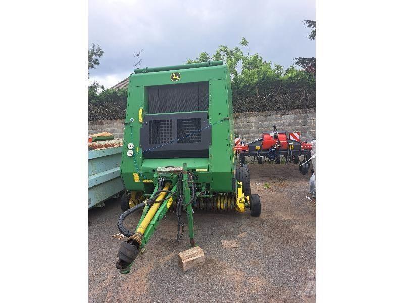 John Deere 592 Masina de balotat cilindric