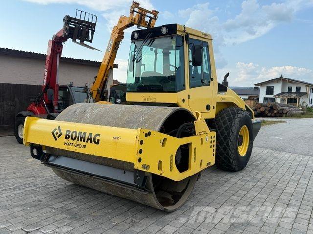 Bobcat 213 DH-4 Alti cilindri compactori
