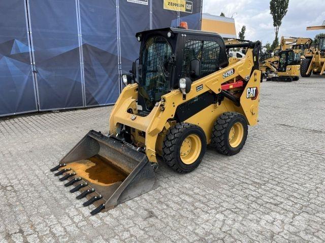 CAT 242D3 Utilaje construcții - Altele