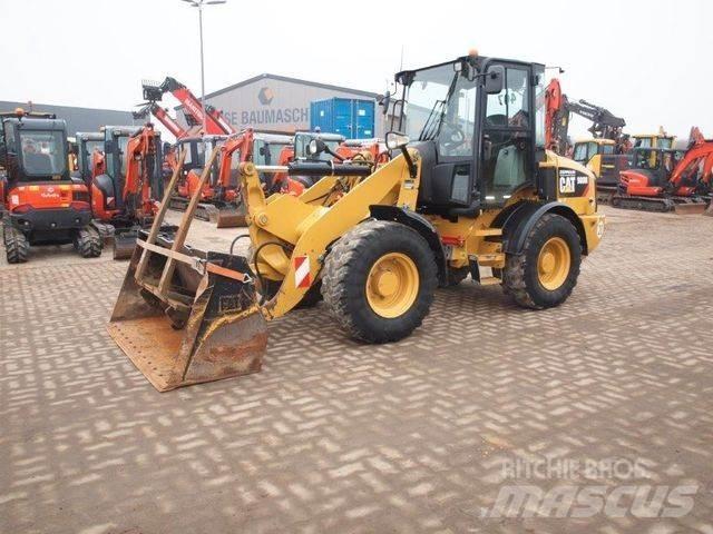 CAT 908M / 35 km/h Incarcator pe pneuri