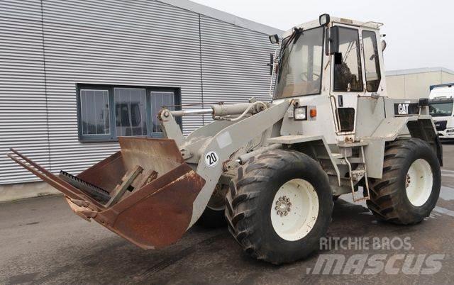 CAT 910 E Incarcator pe pneuri