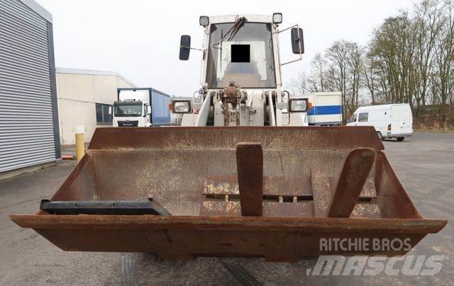 CAT 910 E Incarcator pe pneuri