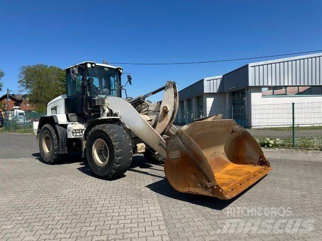 CAT 938 M / High Lift Incarcator pe pneuri