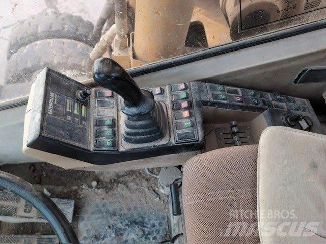 CAT M320 Excavatoare cu roti