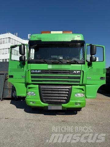DAF FAS XF 105 Camion cu carlig de ridicare